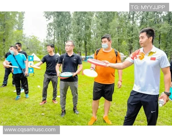 飞盘战术解析：探秘上海飞盘队高效运营与团队协作体系